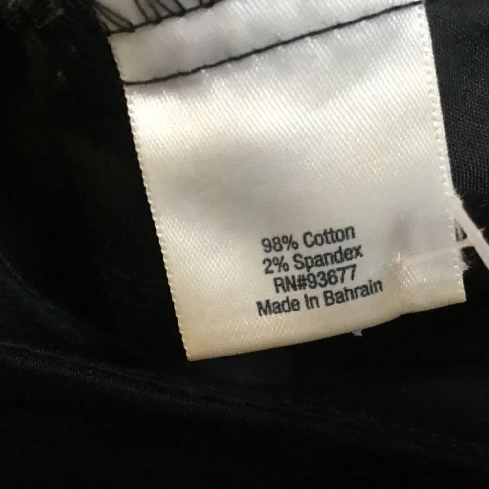St. John’s Bay Black Crop Pants Women’s Size 16